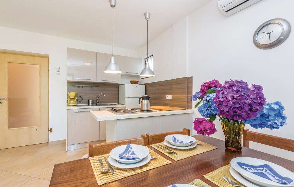 Villa Kamik & Apartman Ana - Perfect seaside getaway &ndash; on an island or in a bay, Villa Kamik in Kostrena & Apartment Ana in Omi&scaron;alj on Krk, Croatia Omi&scaron;alj